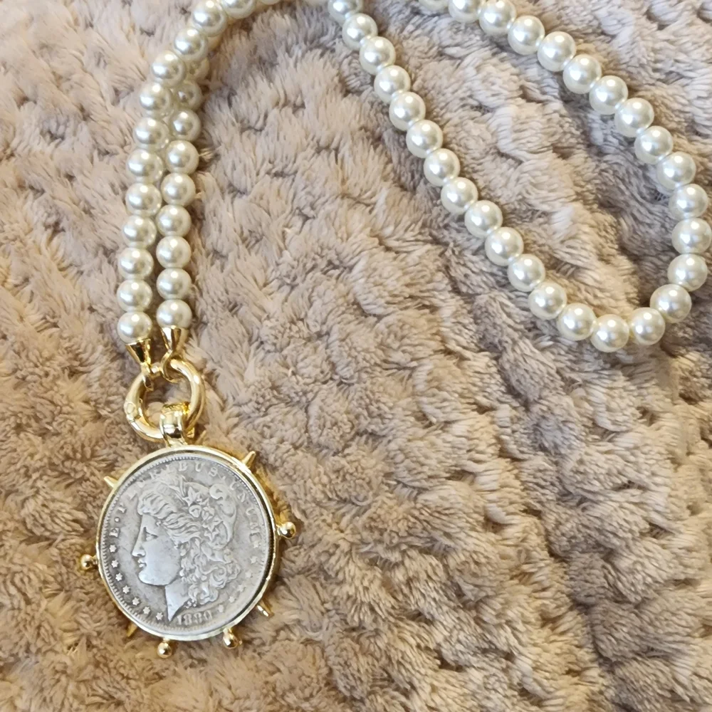 Pearl Coin Pendant Necklace - Picture 2 of 6